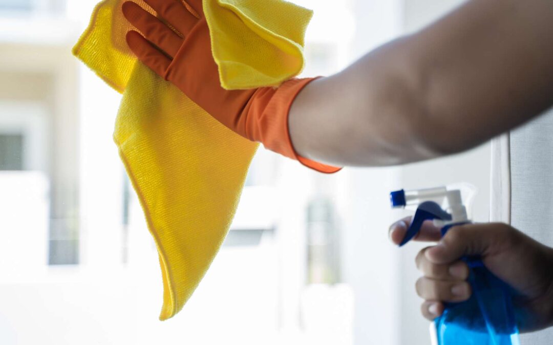 ¿Cómo limpiar las ventanas por fuera?